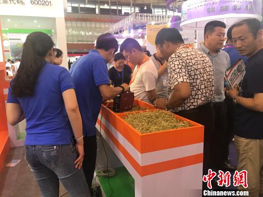 第八届中国奶业大会暨2017中国奶业发展博览会在南京举行