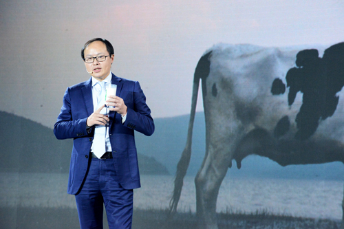 新希望乳业董事长 席刚发言 刘倩 摄